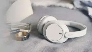 Amazon Cuts Price of Sony WH-CH720N Noise-Canceling Headphones by Over 50% in Major Discount Deal