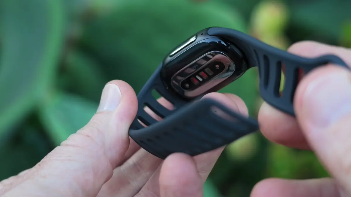 Fitbit Unveils the Edge Fitness Tracker: A Major Overhaul of the Popular Charge Lineup
