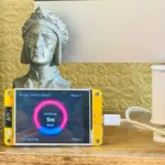 How One Maker Turned a Cheap Smart Home Display Into a Dynamic Office "Mood Ring"