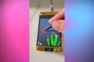 Reviving Old Hardware: Maker Turns Cheap ESP32 Yellow Display Into a Feature-Rich Miniature Digital Aquarium