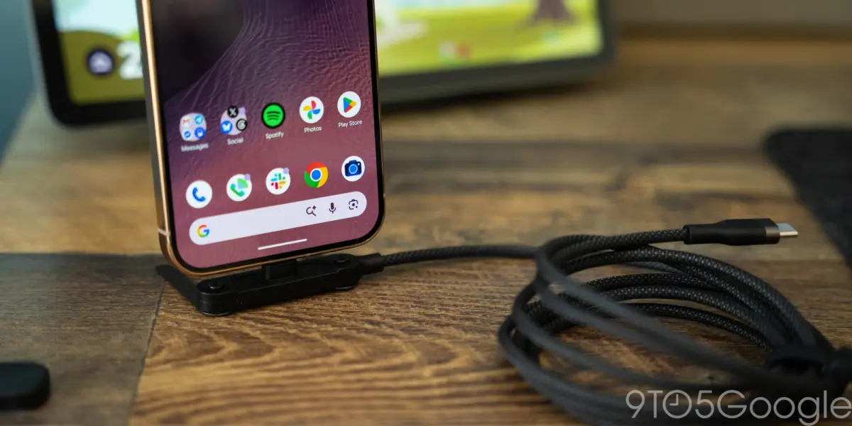 Statik PowerStand Review: A Clever USB-C Charging Cable With a Built-In Phone Stand